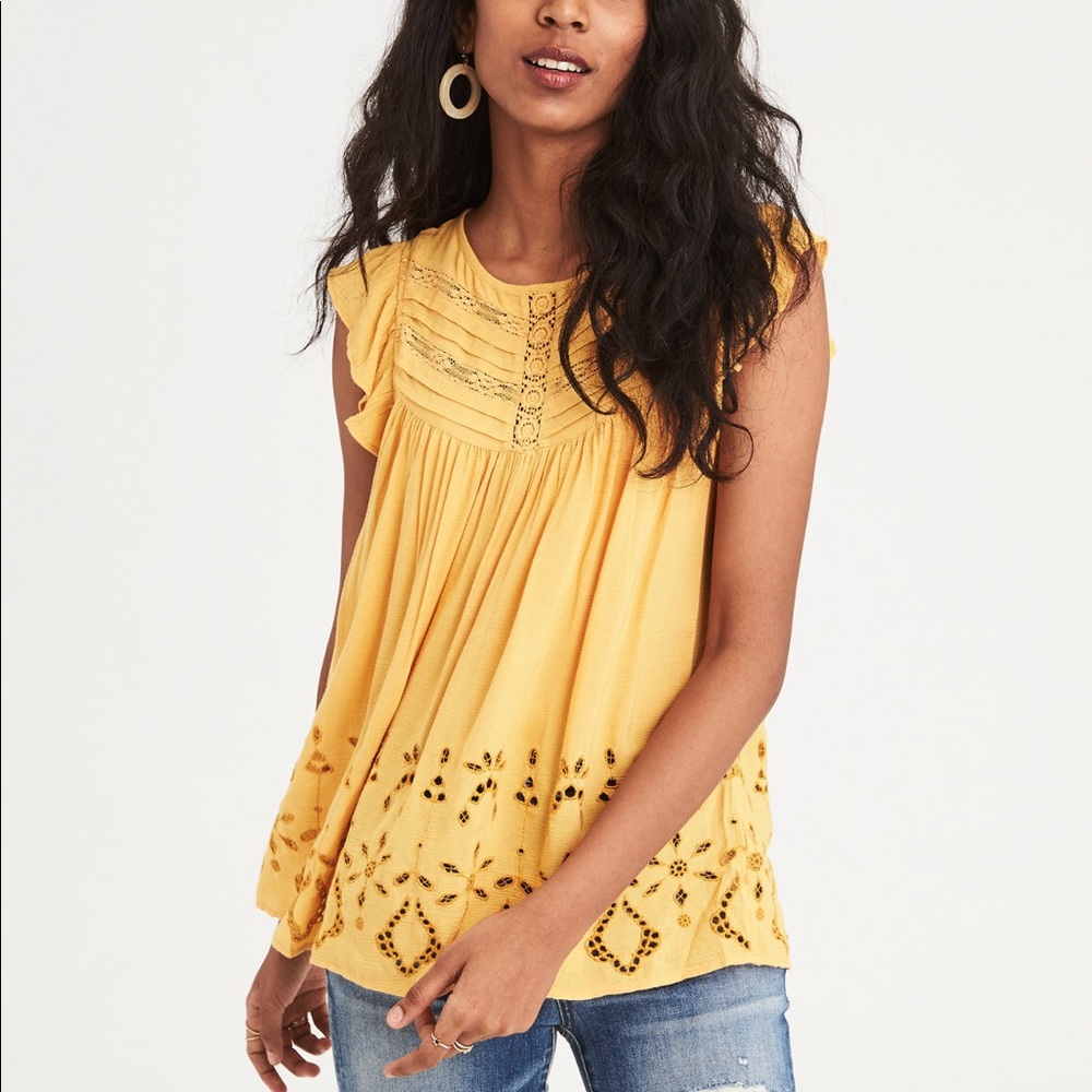 american eagle mustard ruffle shell ☾